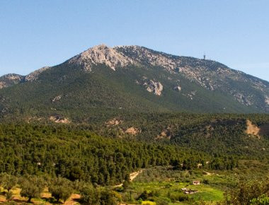 Ομόφωνα αρνητική η απόφαση του Περιφερειακού Συμβουλίου Αττικής για την εξόρυξη βωξίτη στα Γεράνεια Όρη